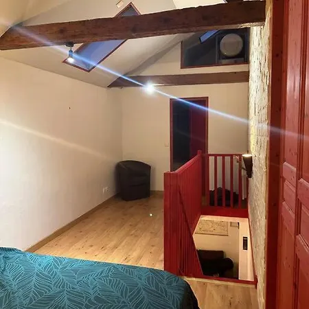 Charmante Maison De *